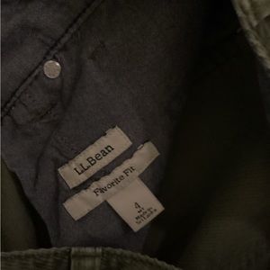 Women’s LL Bean fivepocket bootcut corduroys